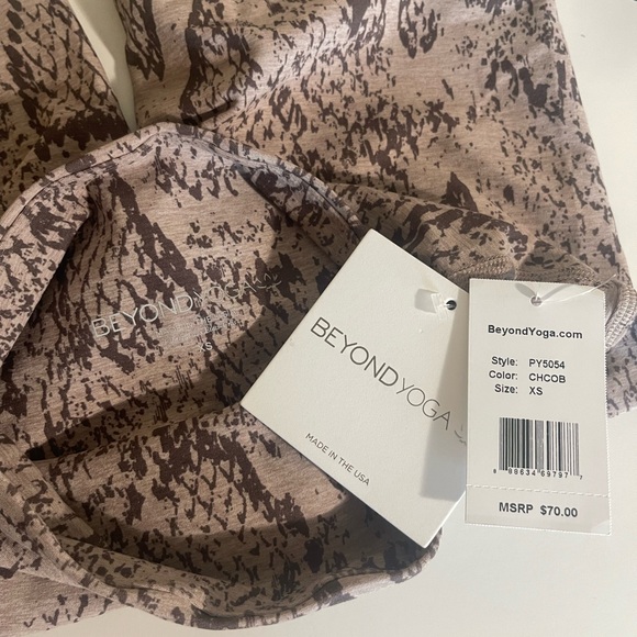 Beyond Yoga Printed High-Waisted Bike Short, color brown multi, size xs. NWT - Picture 6 of 6